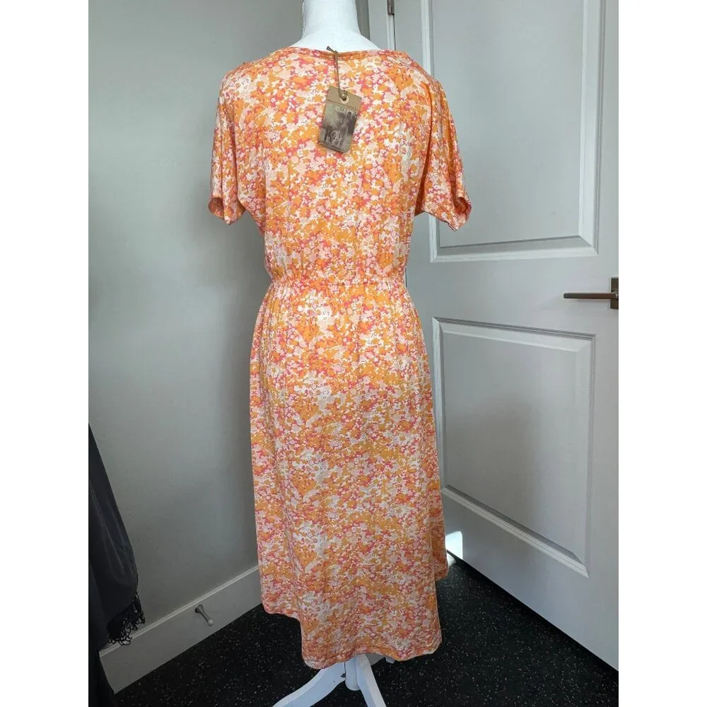 Alternative Flutter-Sleeve Flamingo Ditzy Print V-Neck Elastic Waist Dress Women - Picture 4 of 13